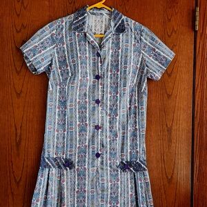 Beautiful Handmade Vintage Misses Appr Size 8/10 Paisley/Floral Dress